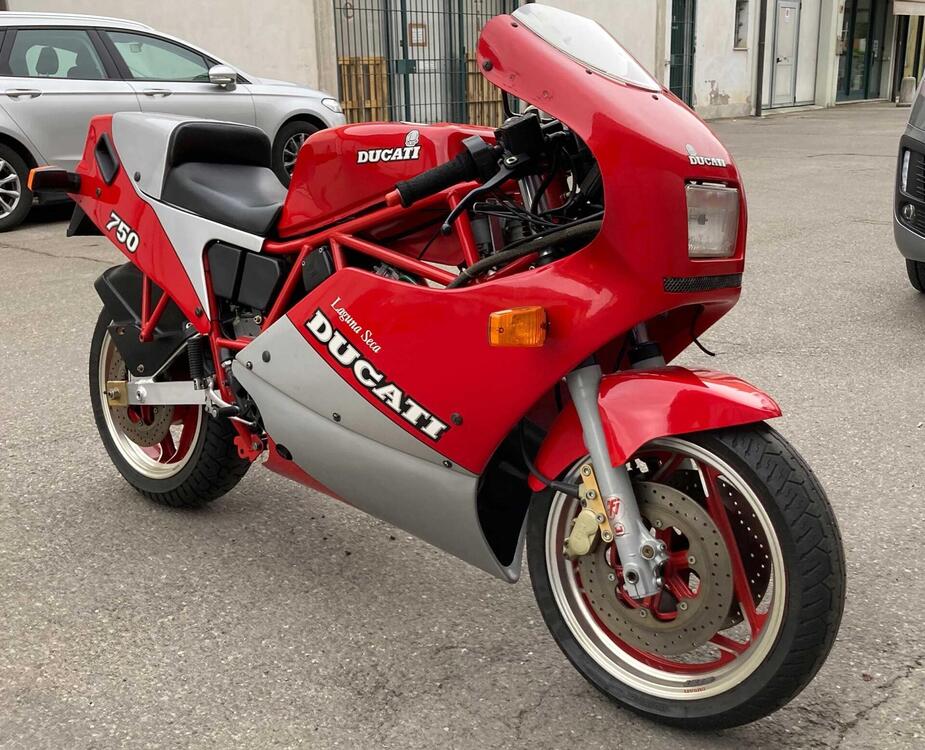 Ducati 750 F1 Laguna Seca (2)