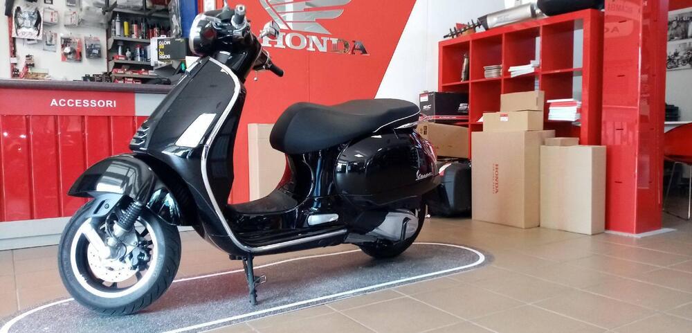 Vespa GTS 300 Super Hpe (2021 - 22)