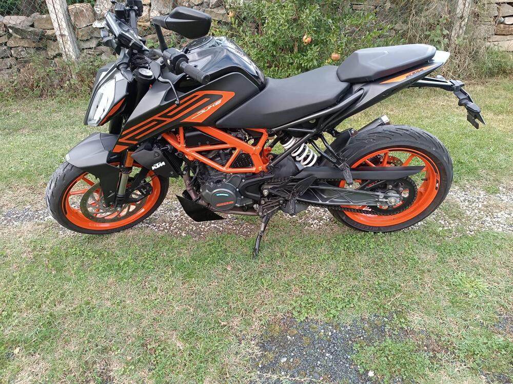 KTM 125 Duke (2021 - 23) (2)