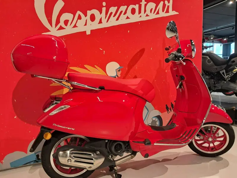 Vespa Primavera 50 RED (2023 - 26) (3)