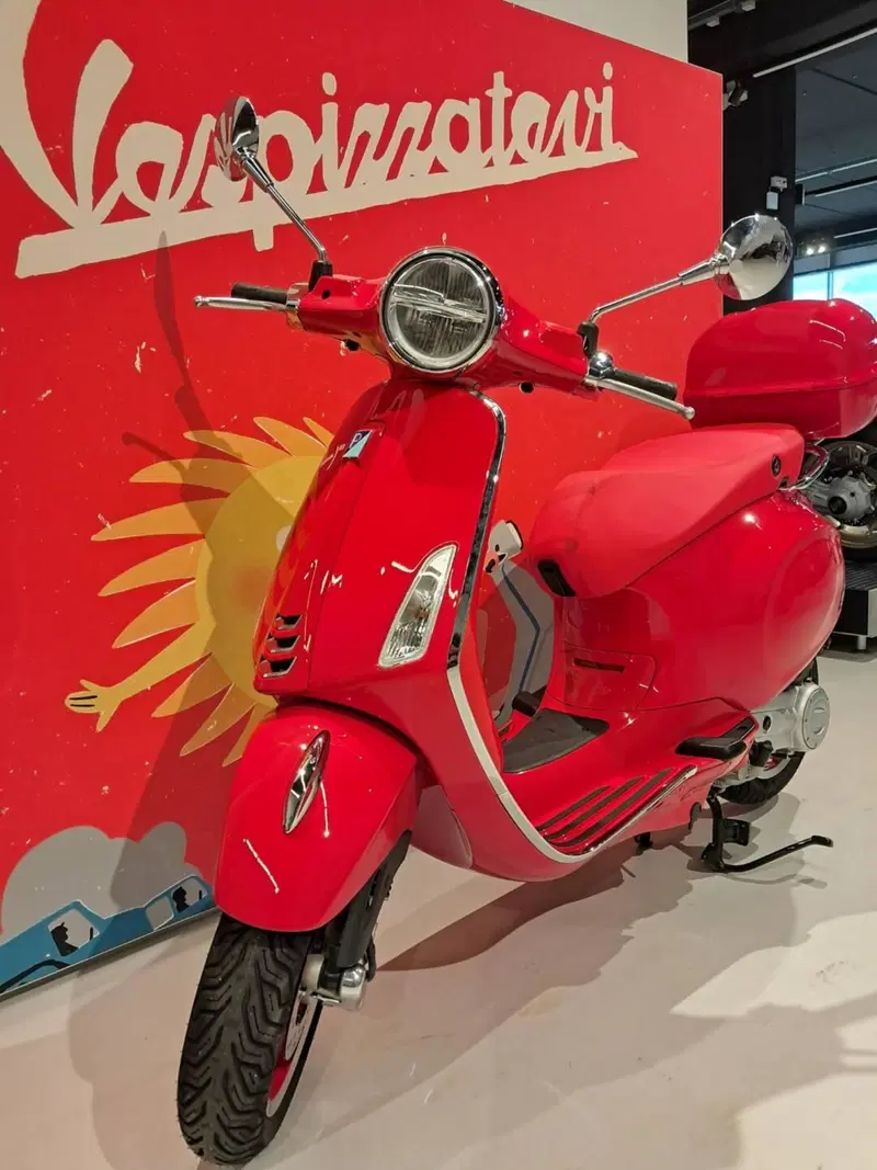 Vespa Primavera 50 RED (2023 - 26) (5)