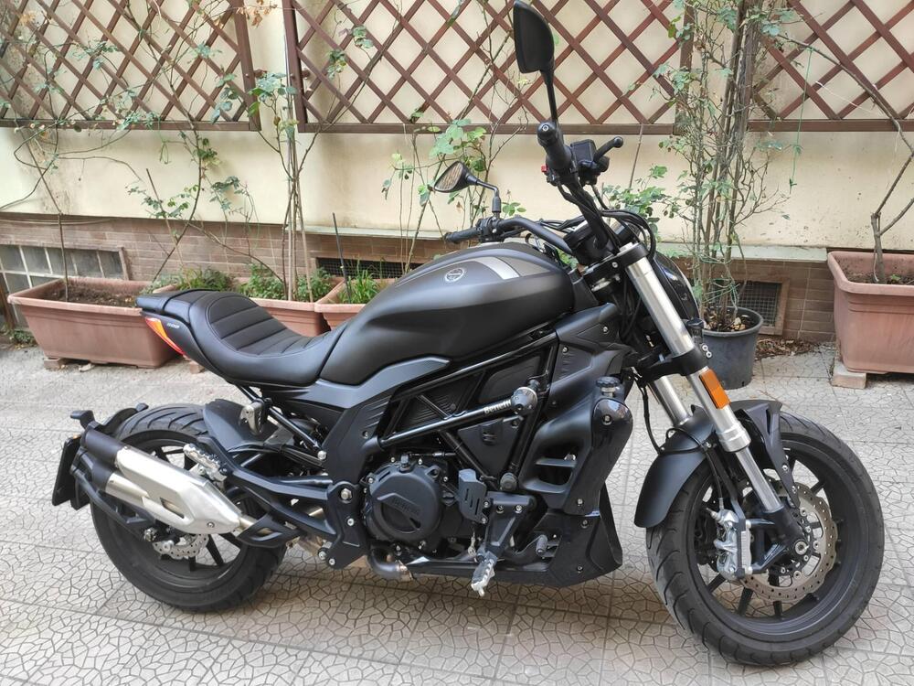 Benelli 502 C (2019 - 20)