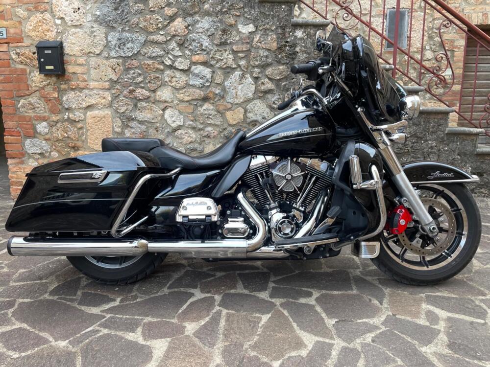 Harley-Davidson 1690 Electra Glide Ultra Limited (2014 - 15) - FLHTK (3)