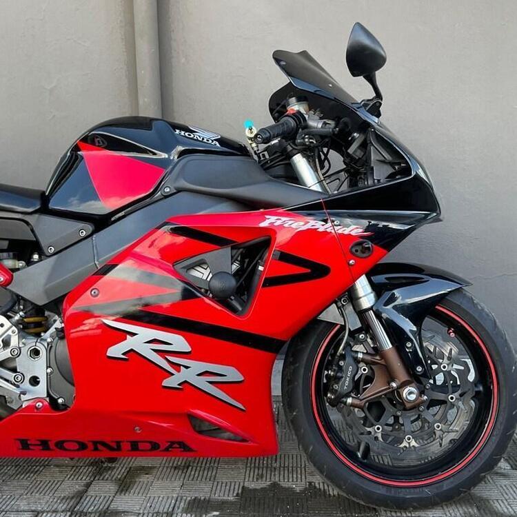 Honda CBR 900 RR Fireblade (2002 - 04) (2)