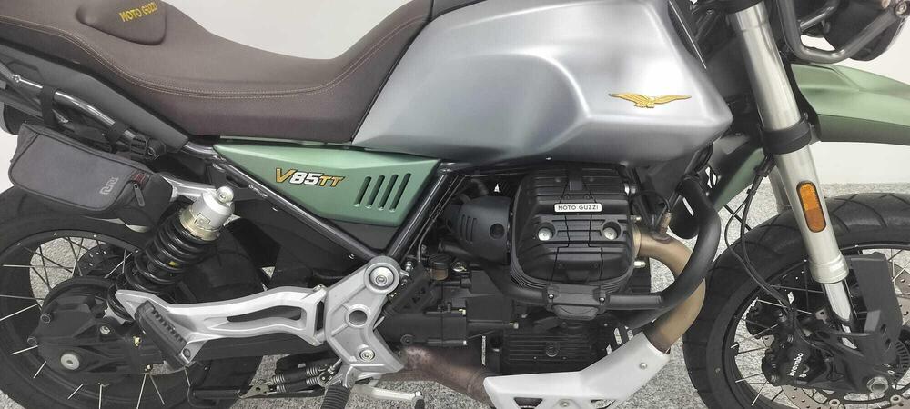 Moto Guzzi V85 TT Centenario (2021 - 22) (4)