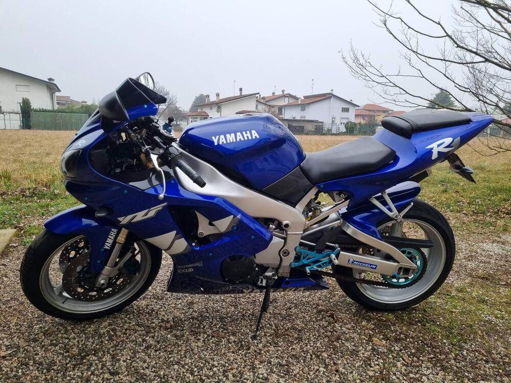 Yamaha YZF R1 (1998 - 99) (3)