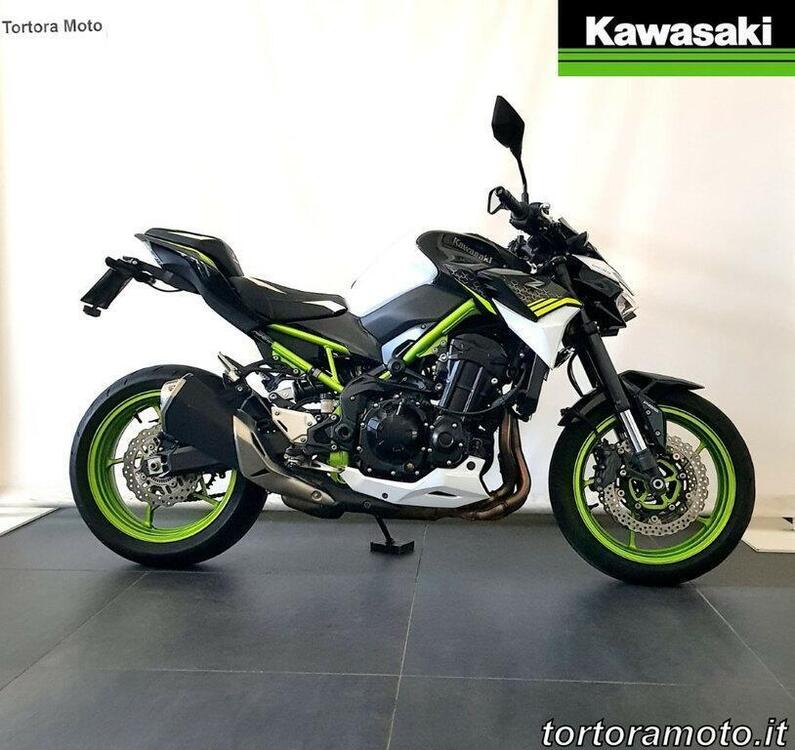 Kawasaki Z 900 (2021 - 24) (2)