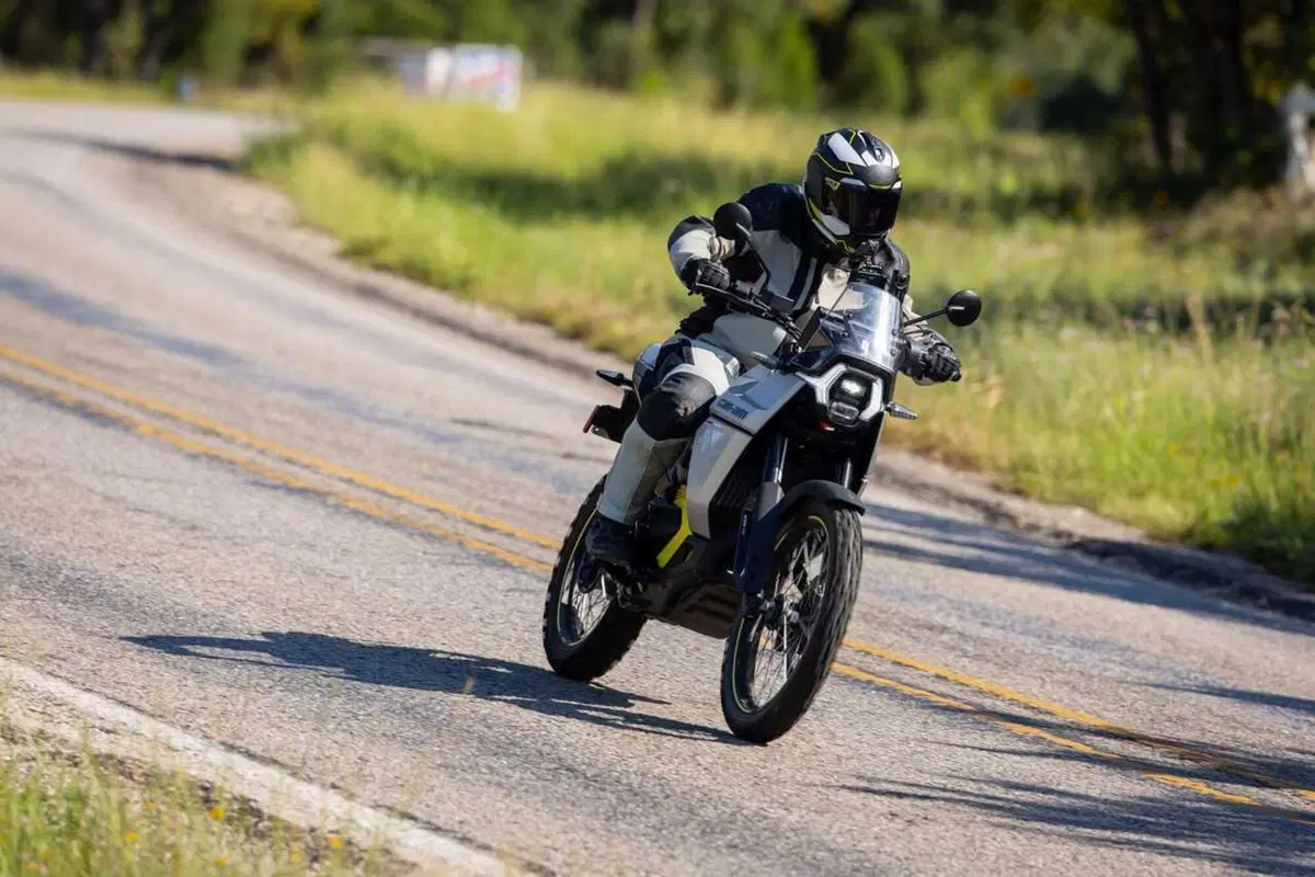 Can-Am Pulse e Origin, il TEST delle moto elettriche di domani [VIDEO] (5)