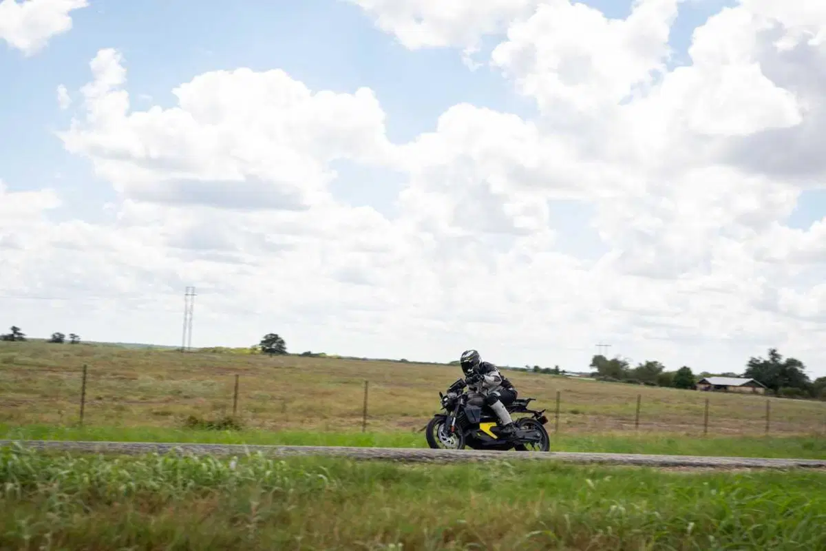 Can-Am Pulse e Origin, il TEST delle moto elettriche di domani [VIDEO] (13)