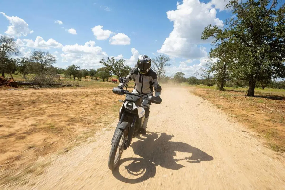 Can-Am Pulse e Origin, il TEST delle moto elettriche di domani [VIDEO] (17)