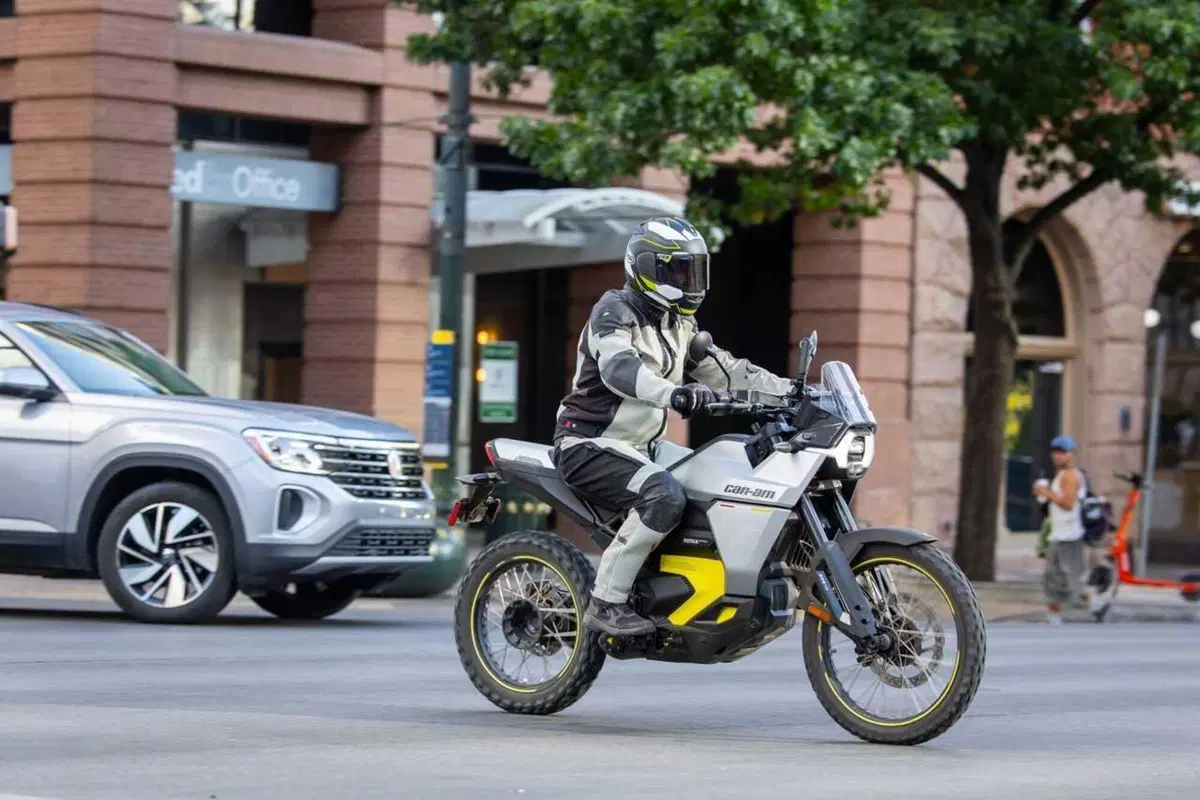 Can-Am Pulse e Origin, il TEST delle moto elettriche di domani [VIDEO] (49)