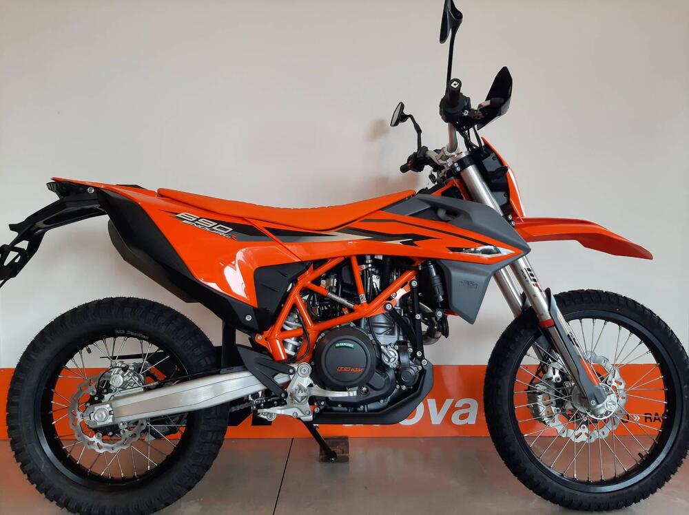 KTM 690 Enduro R (2022 - 24) (2)