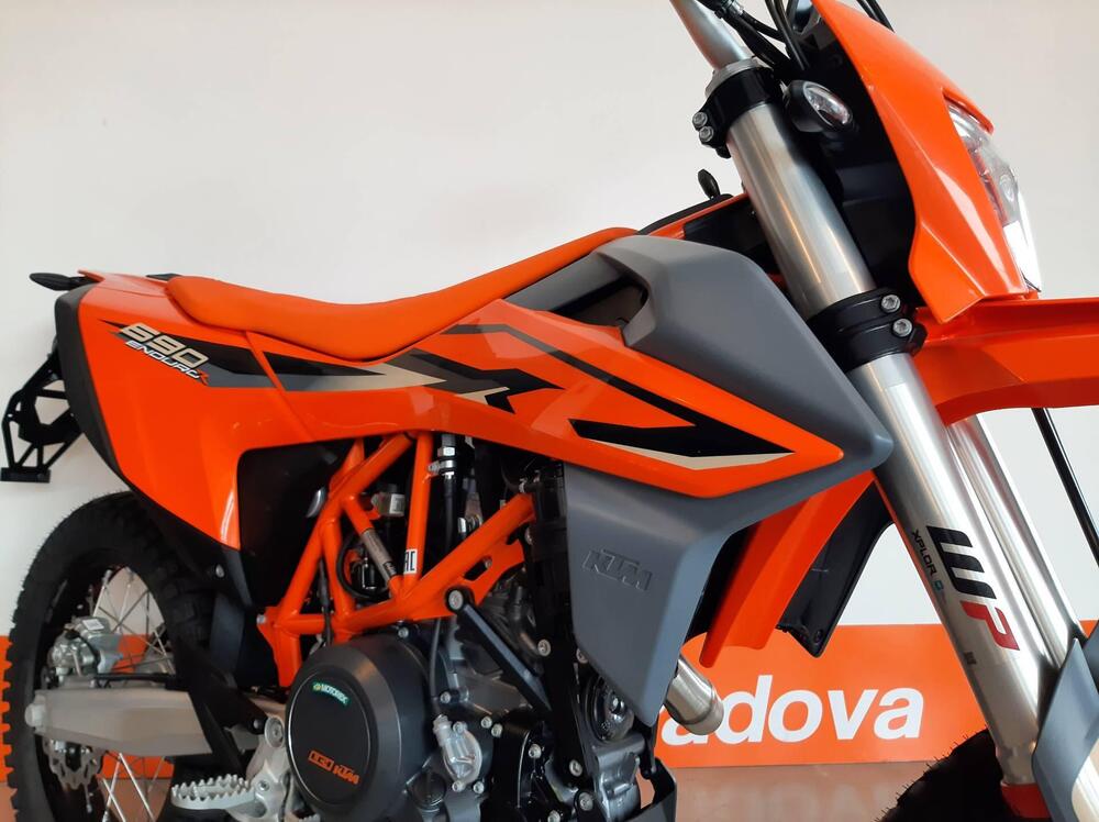 KTM 690 Enduro R (2022 - 24) (3)