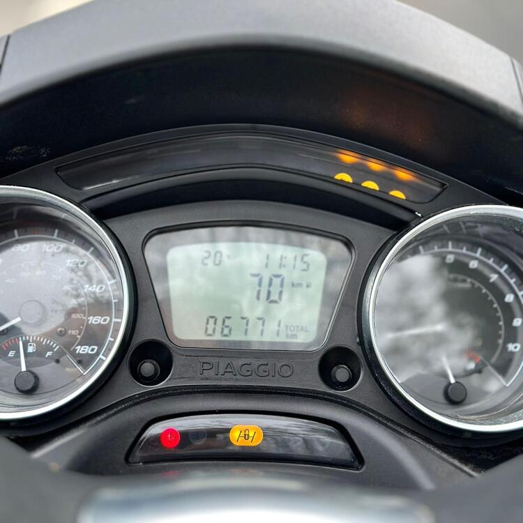 Piaggio MP3 300 ABS Hpe (2021 - 24) (4)