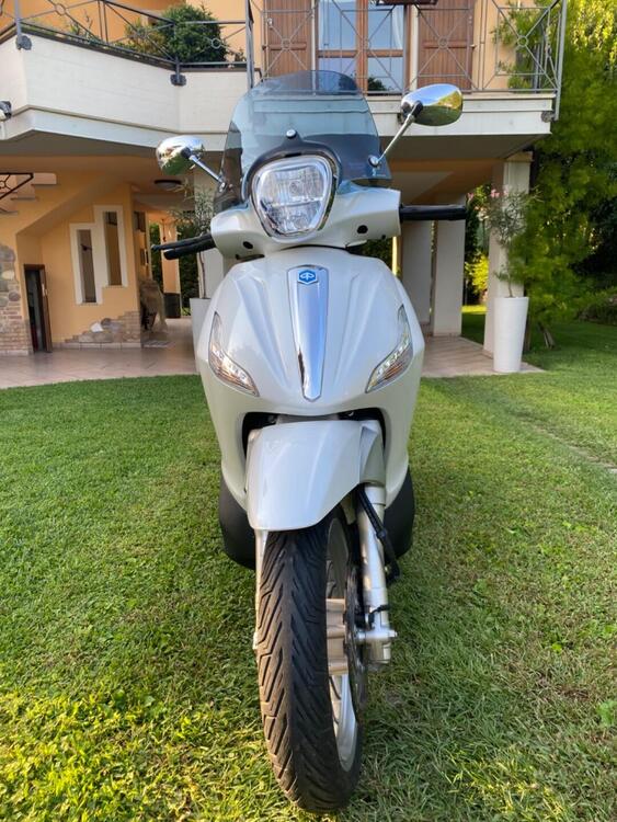 Piaggio Beverly 300 i.e. ABS-ASR (2016 - 20)