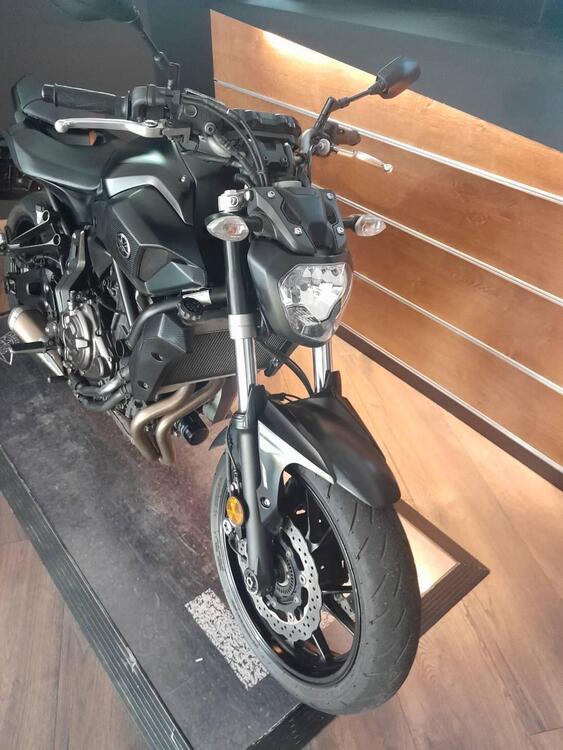 Yamaha MT-07 (2017 - 18) (2)