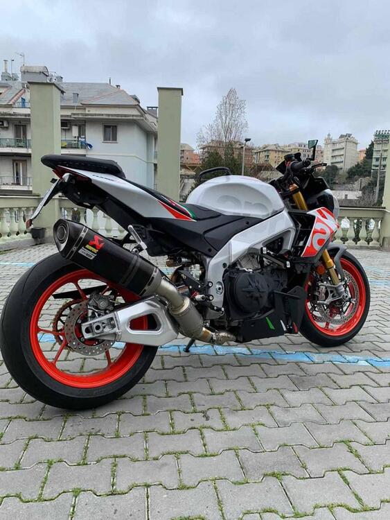 Aprilia Tuono 1100 V4 Factory Speed White (2023 - 24) (2)