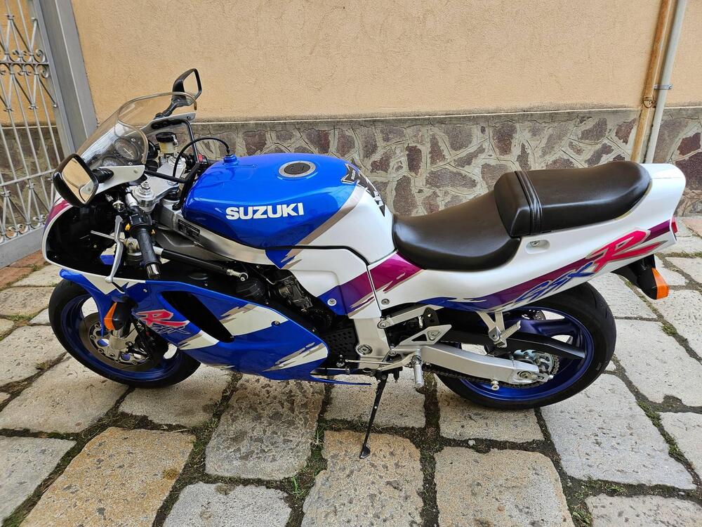 Suzuki GSX/R 750 (2)