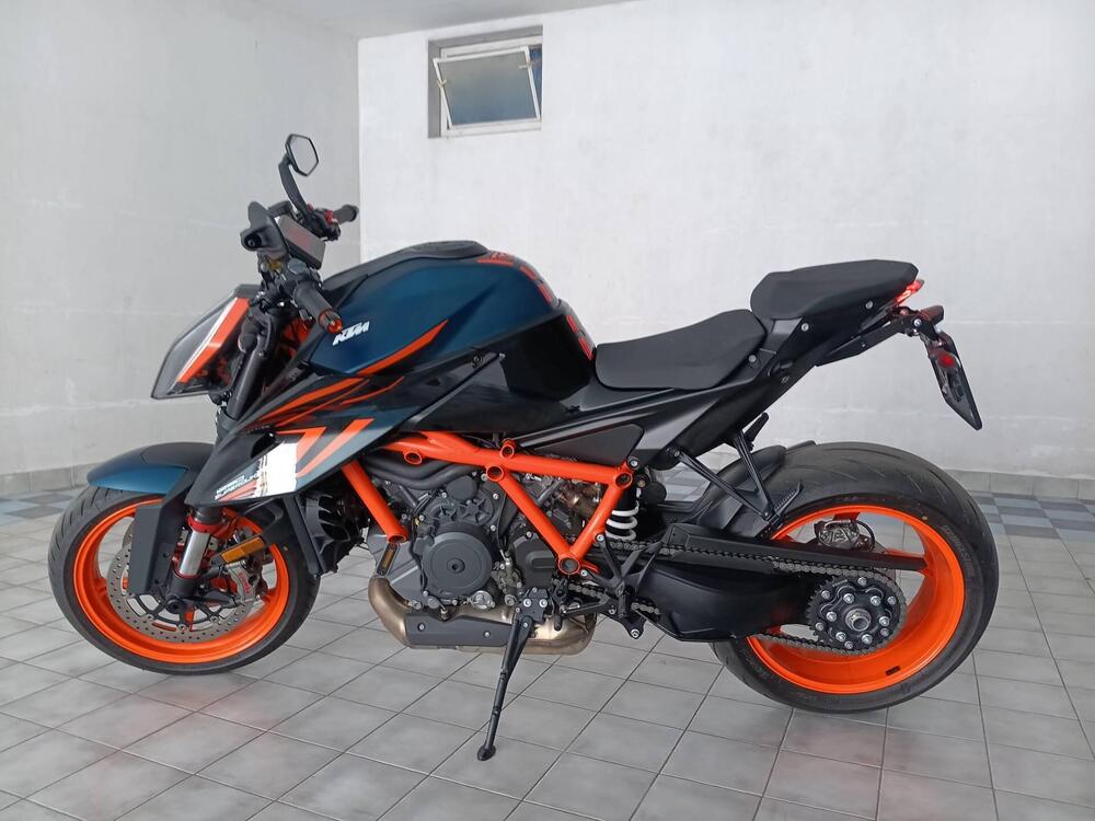 KTM 1290 Super Duke R (2022 - 23) (2)