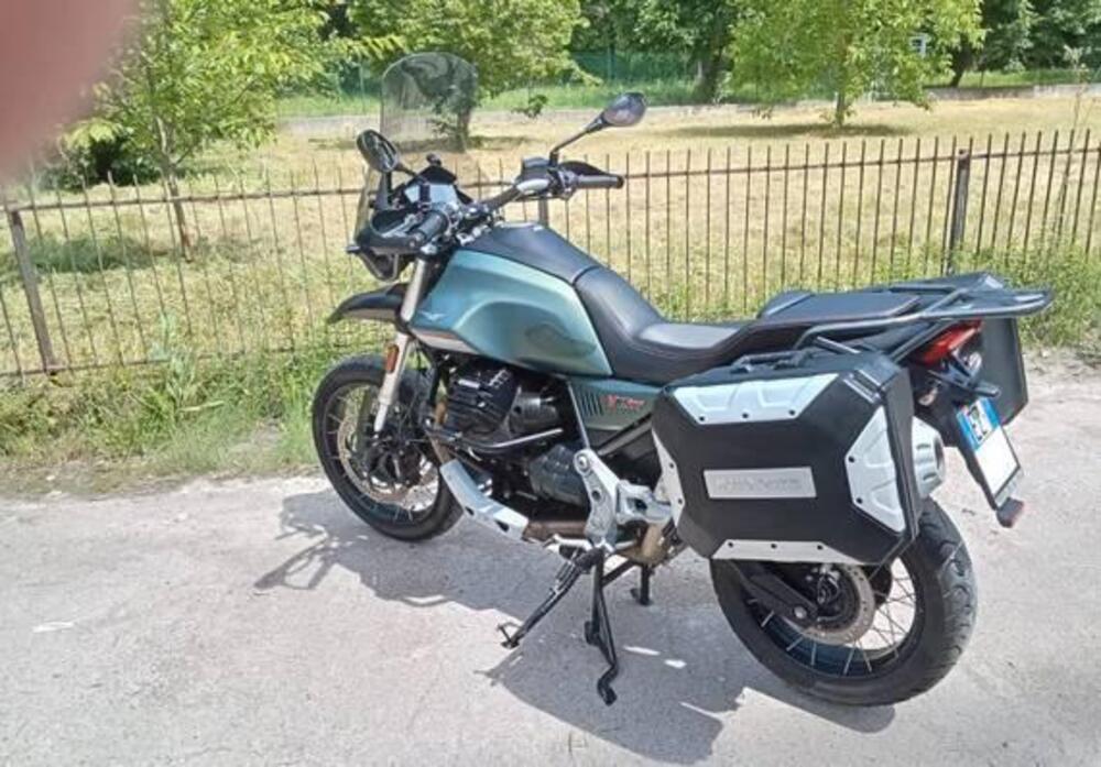 Moto Guzzi V85 TT (2021 - 23) (3)