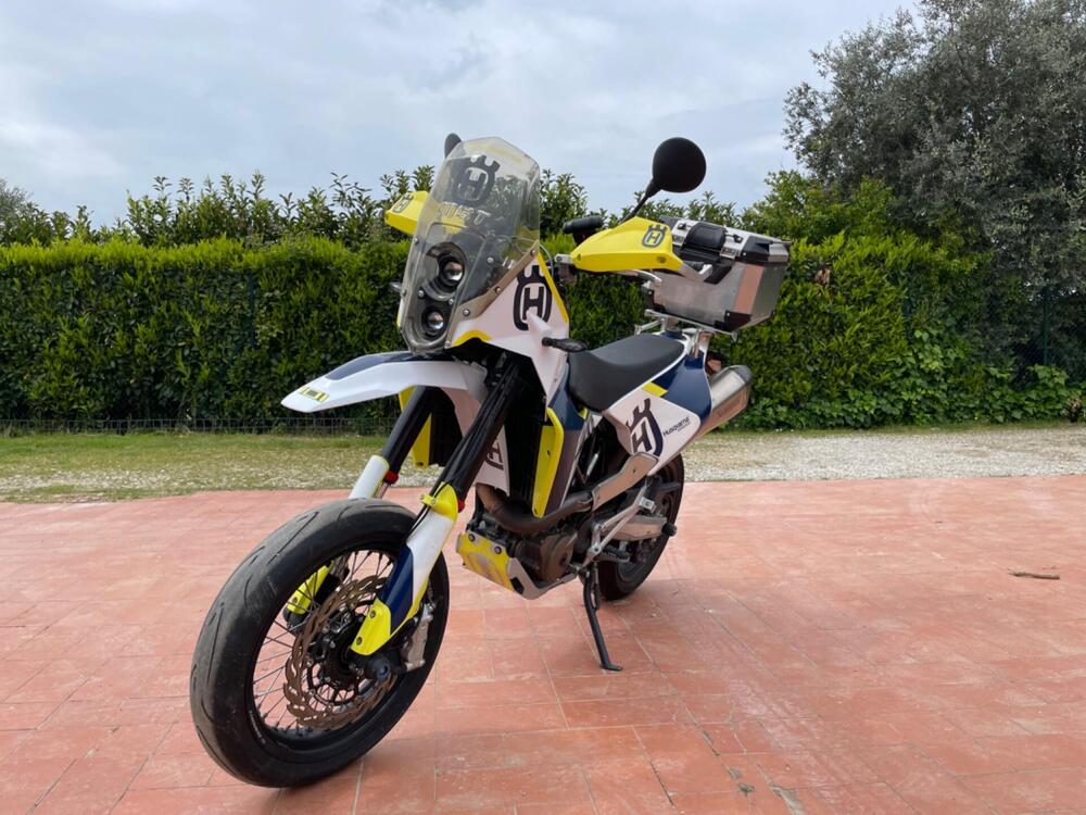 Husqvarna 701 Supermoto (2020)