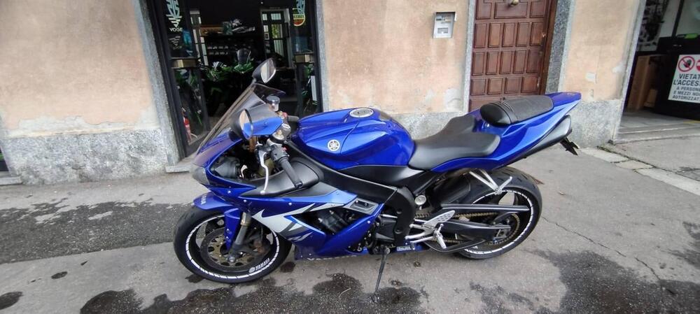 Yamaha YZF R1 (2006 - 07) (2)