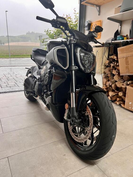 Ducati Diavel V4 (2023 - 24) (3)