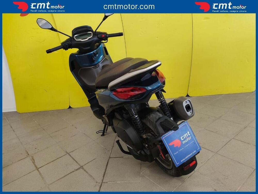 Piaggio Beverly 300 Hpe (2021) (4)