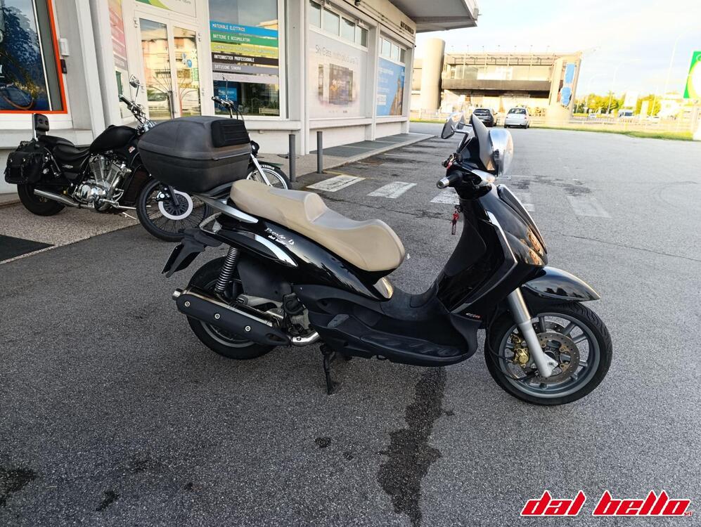 Piaggio Beverly 400 i.e. (2)