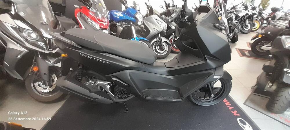 Kymco Skytown 125i (2024) (2)