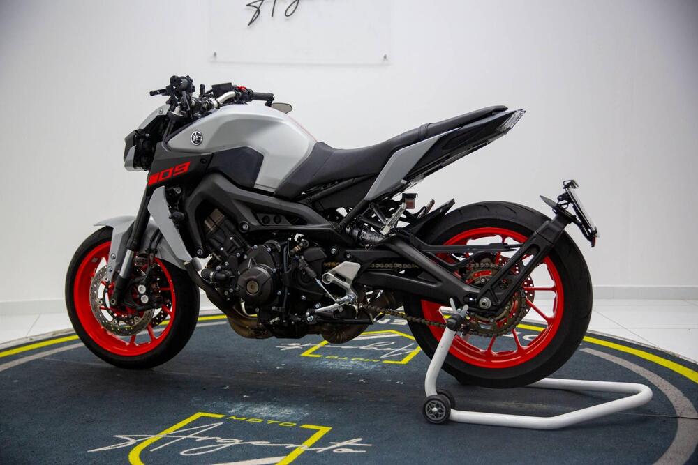 Yamaha MT-09 (2017 - 20) (4)