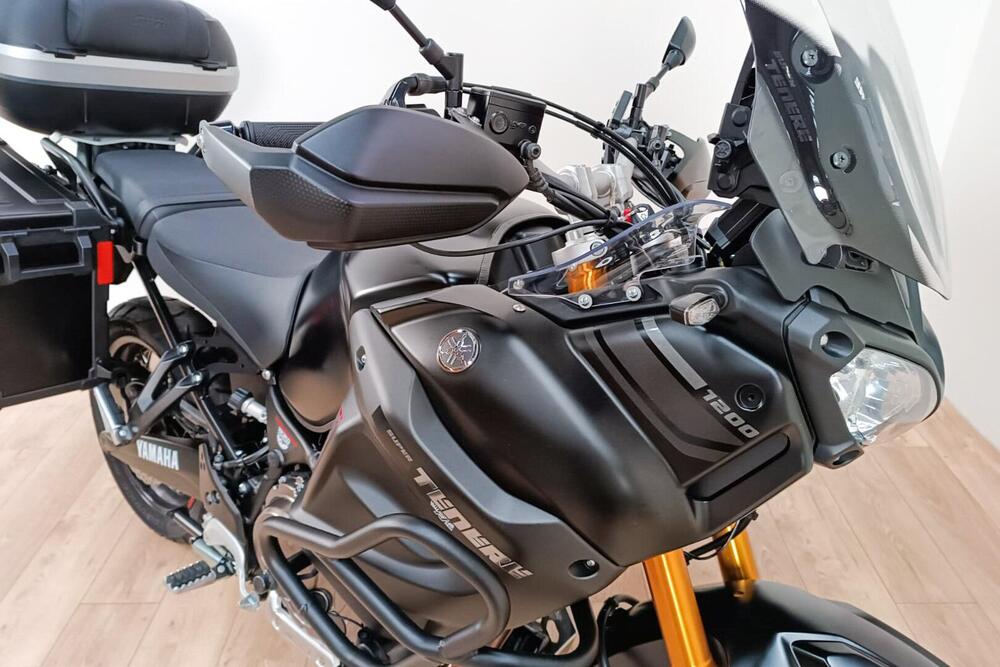 Yamaha XT1200Z Super Ténéré First Edition (2010 - 11) (5)