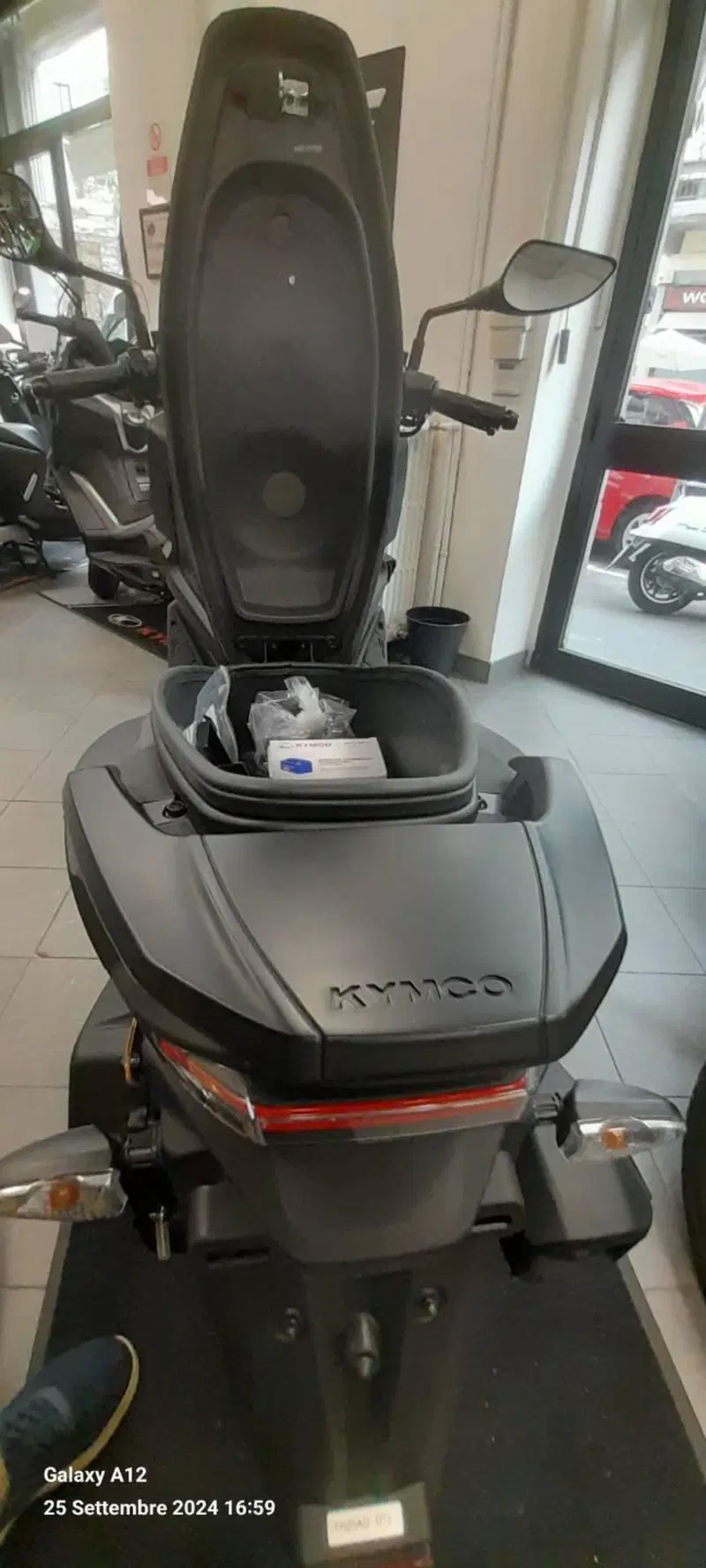 Kymco Skytown 125i (2024 - 26) (7)