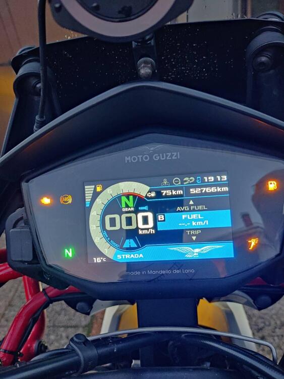 Moto Guzzi V85 TT (2019 - 20) (4)