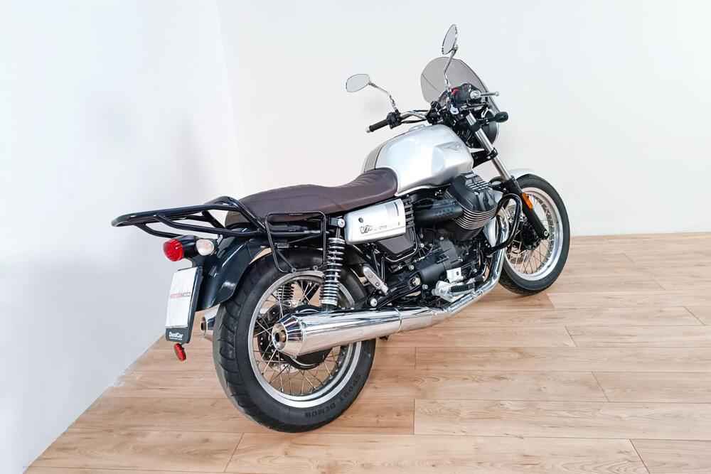 Moto Guzzi V7 III Special (2017 - 20) (3)