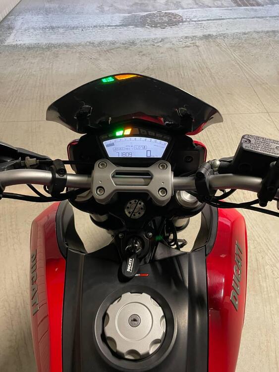 Ducati Hyperstrada 821 (2013 - 15) (2)