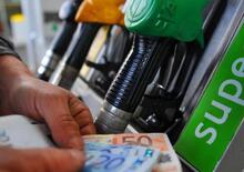 Carburanti: prezzi in calo, ripartono i consumi. Ma non sono buone notizie