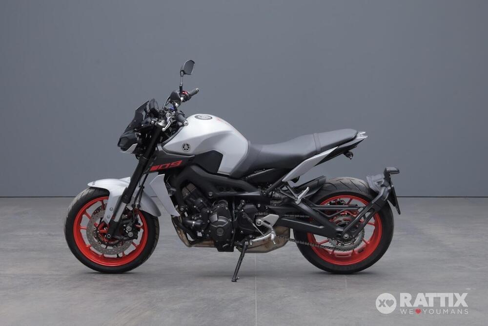 Yamaha MT-09 (2017 - 20) (4)