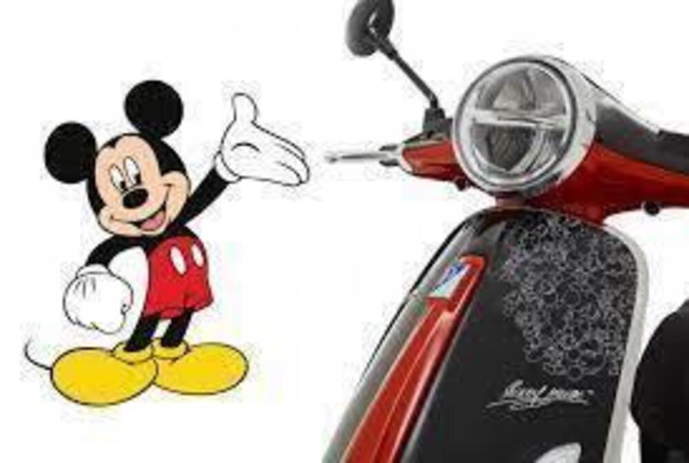 Vespa Primavera 125 Disney Mickey Mouse Edition by Vespa (2023 - 24) (3)