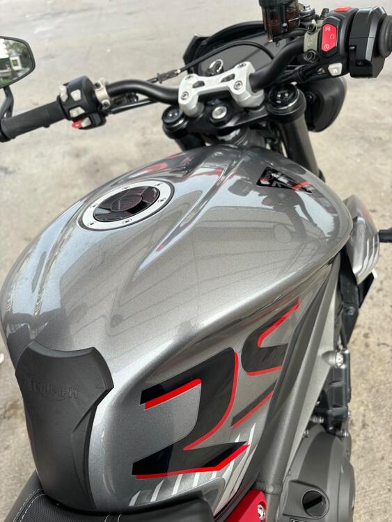 Triumph Street Triple RS (2020 - 22) (4)