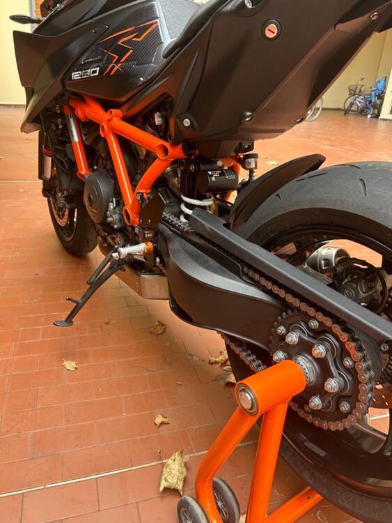 KTM 1290 Super Duke R (2021) (5)