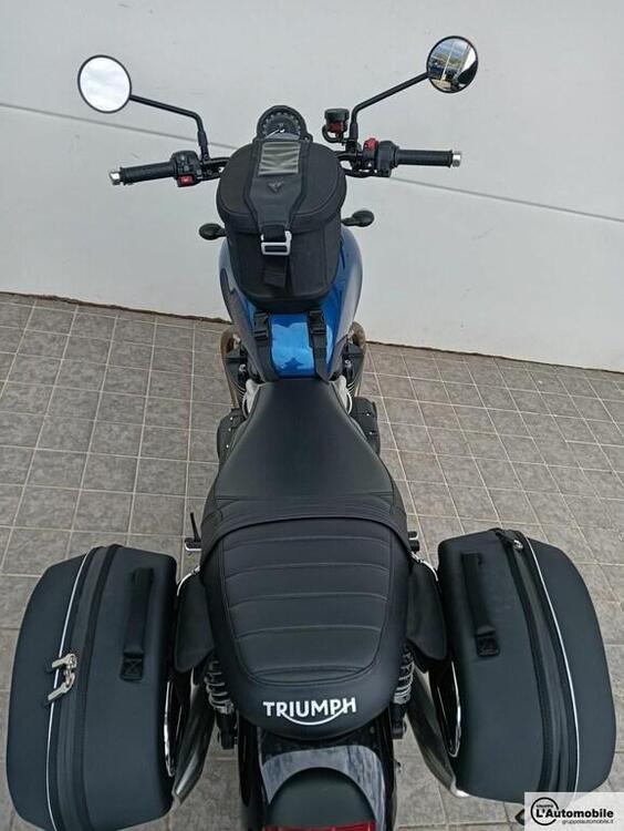 Triumph Street Twin 900 (2021 - 22) (3)