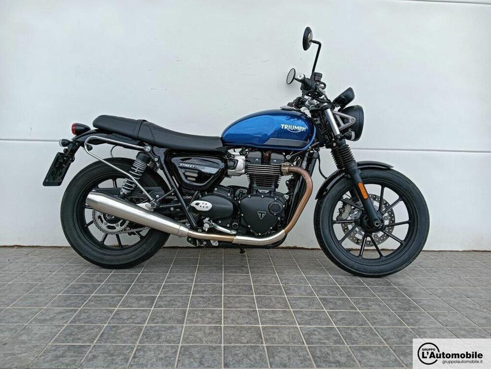 Triumph Street Twin 900 (2021 - 22) (5)