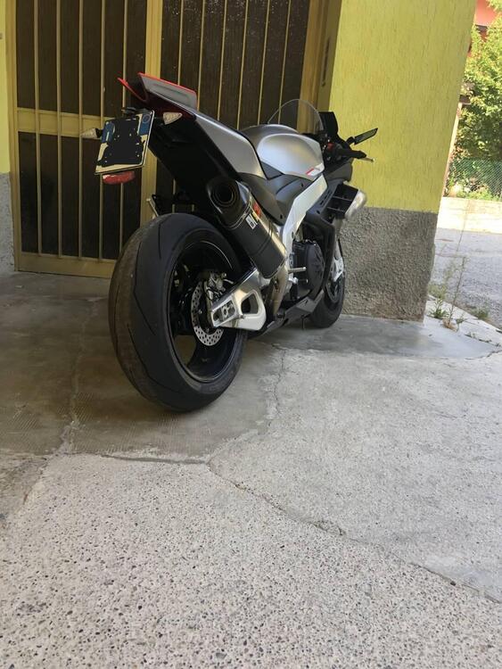 Aprilia RSV4 1100 (2021 - 24) (2)