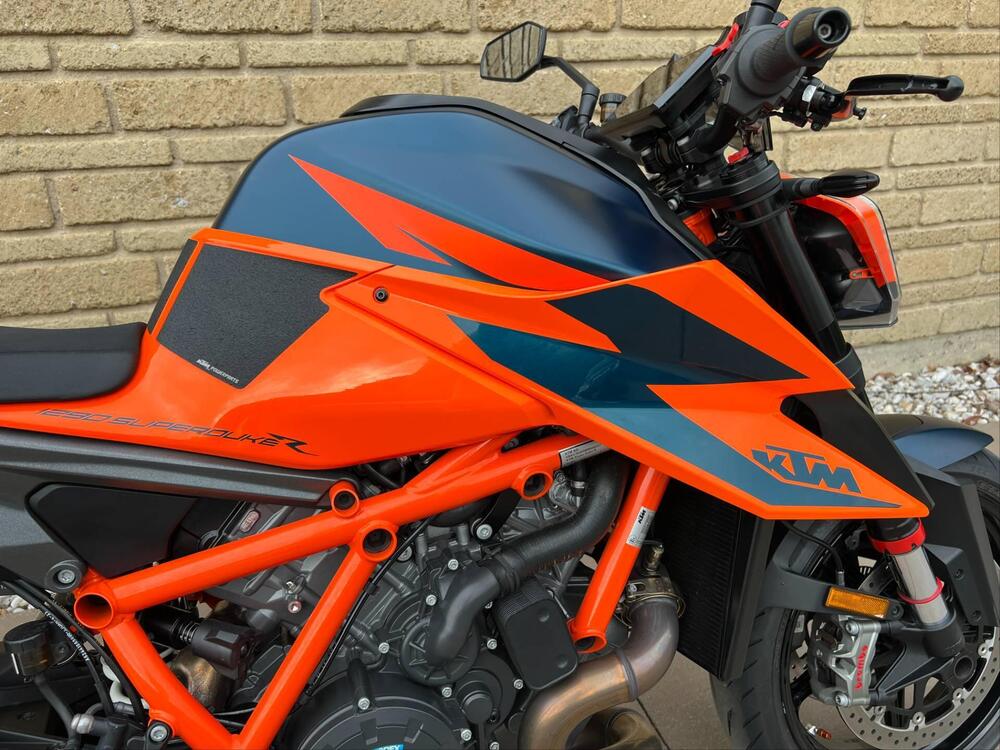 KTM 1290 Super Duke R (2022 - 23) (3)