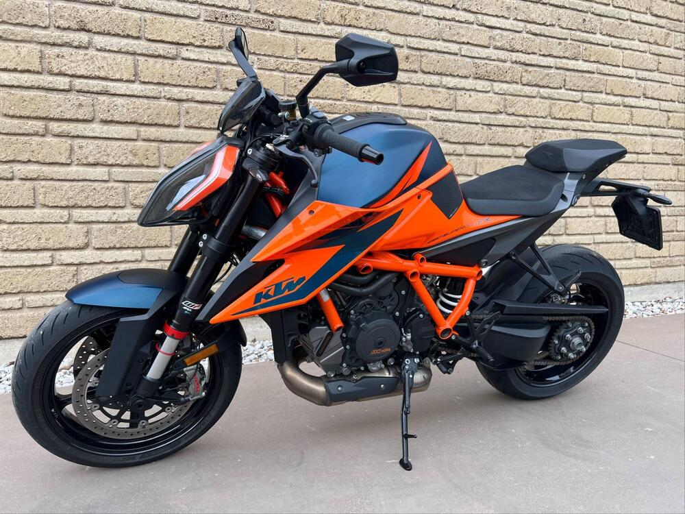 KTM 1290 Super Duke R (2022 - 23) (2)