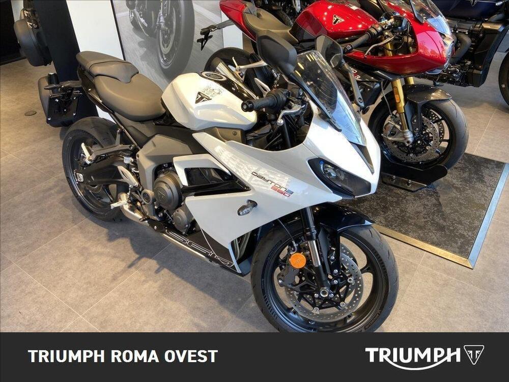 Triumph Daytona 660 (2024) (5)