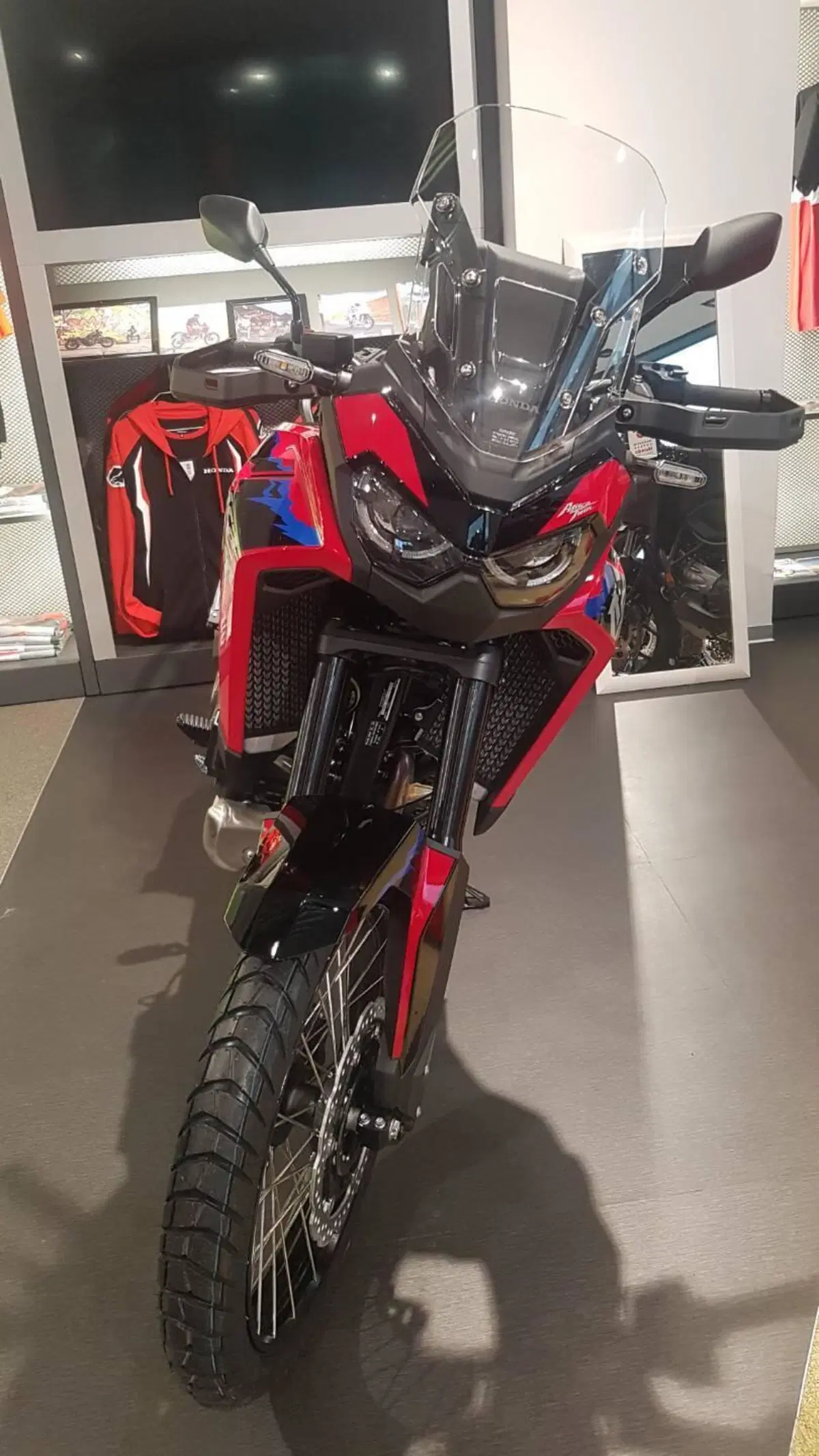 Honda Africa Twin CRF 1100L ES DCT (2024 - 26) (3)