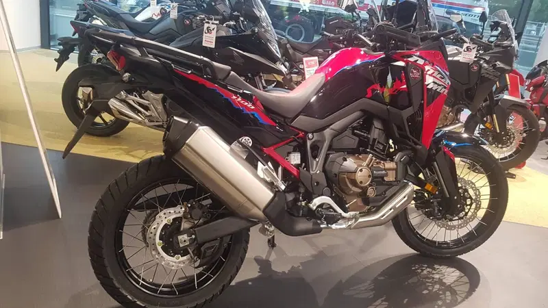 Honda Africa Twin CRF 1100L ES DCT (2024 - 26) (6)