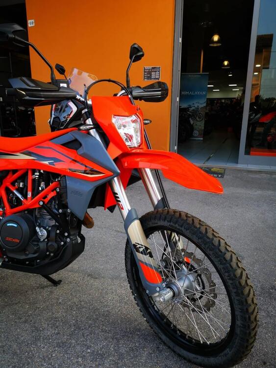 KTM 690 Enduro R (2022 - 24) (2)